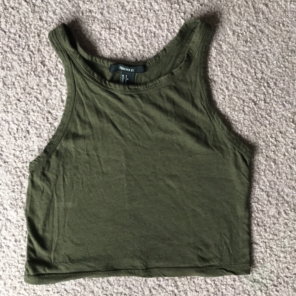 Very flattering simple crop top